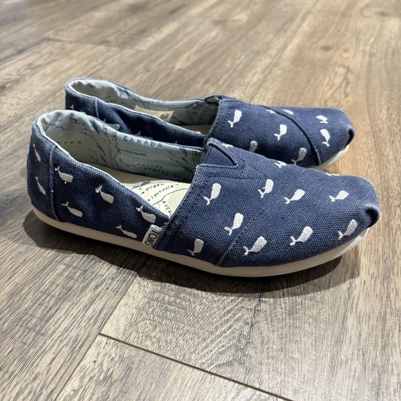 Toms Shoes - TOMS Oceana Shoes Womens Size 6.5‎ Blue Whale Print Canvas Slip On Flats